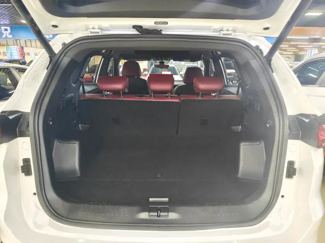 Jetour X70 PLUS 2024 Champion Edition 1.5T DCT Champion MAX 5 seat interior photo 16 Jetour X70 PLUS 2024 Champion Edition 1.5T DCT Champion MAX 5 seat interior photo 16