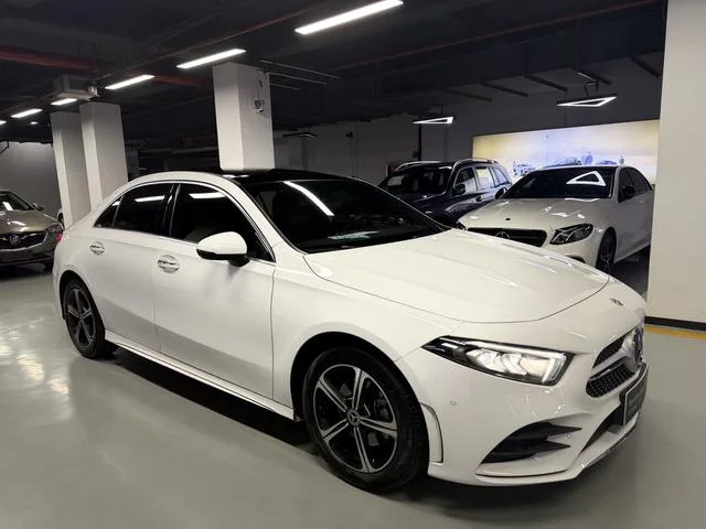 Mercedes-Benz A-Class 2022 Second change A 200 L Sport Sedan Fashion Edition exterior photo 3