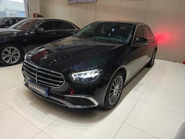 Mercedes-Benz E-Class 2023 E 260 L Coche exterior foto 1 Mercedes-Benz E-Class 2023 E 260 L Coche exterior foto 1
