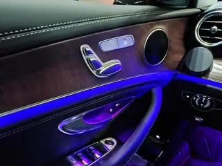 Mercedes-Benz E-Class 2023 E 260 L Coche interior foto 8 Mercedes-Benz E-Class 2023 E 260 L Coche interior foto 8