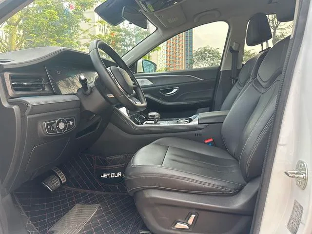 Jetour X90 2022 Zilong 2.0T DCT Changsheng Edition 7 seat interior photo 6 Jetour X90 2022 Zilong 2.0T DCT Changsheng Edition 7 seat interior photo 6
