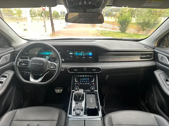 Jetour X90 2022 Zilong 2.0T DCT Changsheng Edition 7 seat interior photo 8 Jetour X90 2022 Zilong 2.0T DCT Changsheng Edition 7 seat interior photo 8