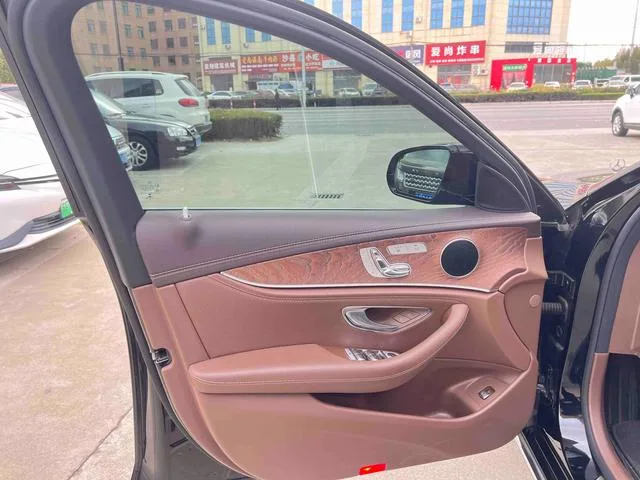 Mercedes-Benz E-Class 2021 Restyling E 300 L Fashionable Passenger car exterior photo 6 Mercedes-Benz E-Class 2021 Restyling E 300 L Fashionable Passenger car exterior photo 6