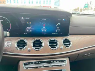 Mercedes-Benz E-Class 2021 Restyling E 300 L Fashionable Passenger car interior photo 9 Mercedes-Benz E-Class 2021 Restyling E 300 L Fashionable Passenger car interior photo 9