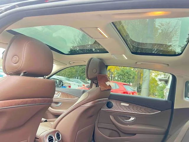 Mercedes-Benz E-Class 2021 Restyling E 300 L Fashionable Passenger car interior photo 13 Mercedes-Benz E-Class 2021 Restyling E 300 L Fashionable Passenger car interior photo 13