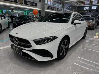 Mercedes-Benz A-Class 2023 A 200 L Спортивный седан Модная версия экстерьер фото 1