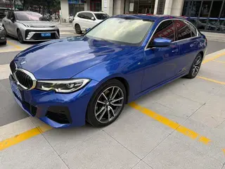 BMW 3 Series 2022 325Li M Sports suit