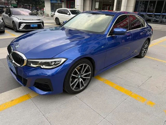 BMW 3 Series 2022 325Li M Conjunto deportivo exterior foto 1 BMW 3 Series 2022 325Li M Conjunto deportivo exterior foto 1