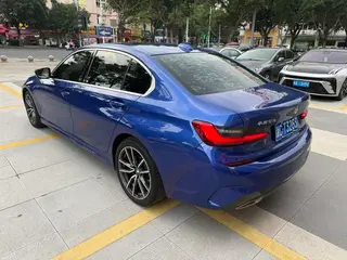 BMW 3 Series 2022 325Li M Conjunto deportivo exterior foto 4 BMW 3 Series 2022 325Li M Conjunto deportivo exterior foto 4