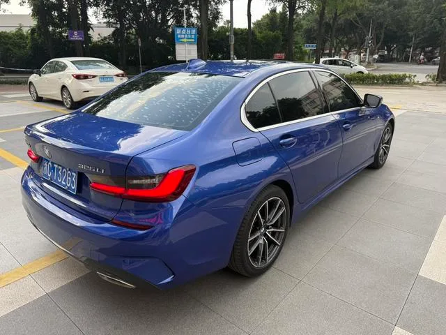BMW 3 Series 2022 325Li M Conjunto deportivo exterior foto 7 BMW 3 Series 2022 325Li M Conjunto deportivo exterior foto 7