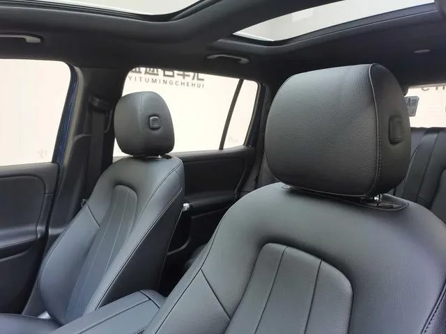 Mercedes-Benz GLB 2022 Mise à jour GLB 200 Style tendance intérieur photo 12