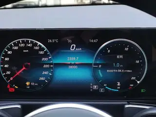 Mercedes-Benz GLB 2022 Mise à jour GLB 200 Style tendance intérieur photo 15