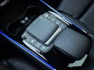 Mercedes-Benz GLB 2022 Mise à jour GLB 200 Style tendance intérieur photo 18