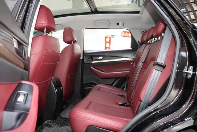 Jetour X70 2024 1.5T DCT Enjoyment Edition 5 seat interior photo 11