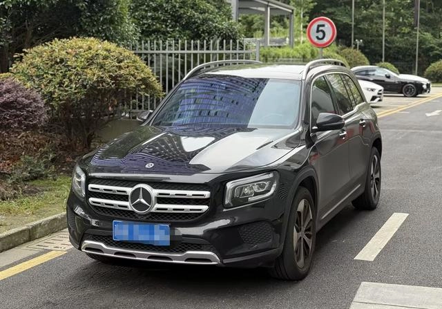 Mercedes-Benz GLB 2022 GLB 220 Style tendance extérieur photo 1 Mercedes-Benz GLB 2022 GLB 220 Style tendance extérieur photo 1