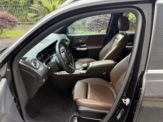 Mercedes-Benz GLB 2022 GLB 220 Style tendance intérieur photo 8 Mercedes-Benz GLB 2022 GLB 220 Style tendance intérieur photo 8