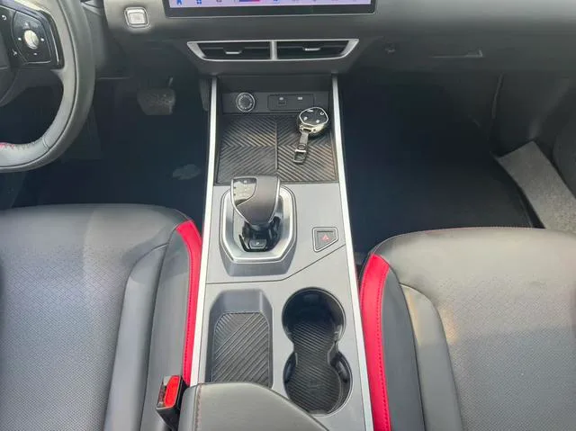 Jetour Dasheng 2024 1.5T DCT Longteng Edition PRO interior photo 14 Jetour Dasheng 2024 1.5T DCT Longteng Edition PRO interior photo 14