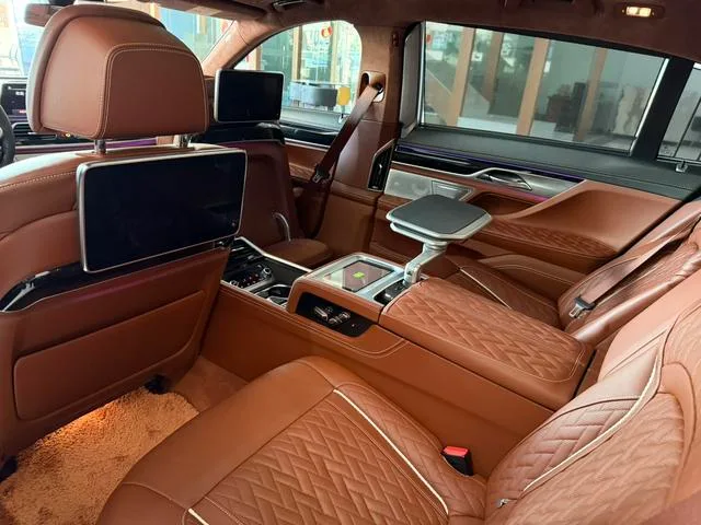 BMW 7 Series 2021 740Li xDrive Administrative Luxury Set exterior photo 7 BMW 7 Series 2021 740Li xDrive Administrative Luxury Set exterior photo 7