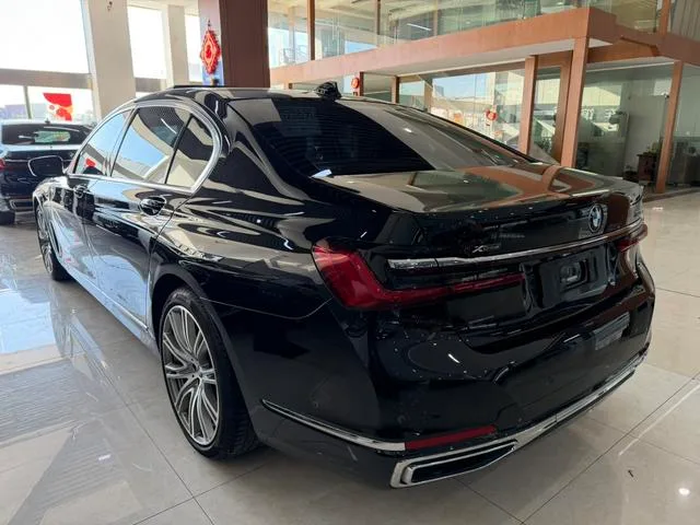 BMW 7 Series 2021 740Li xDrive Administrative Luxury Set interior photo 10 BMW 7 Series 2021 740Li xDrive Administrative Luxury Set interior photo 10