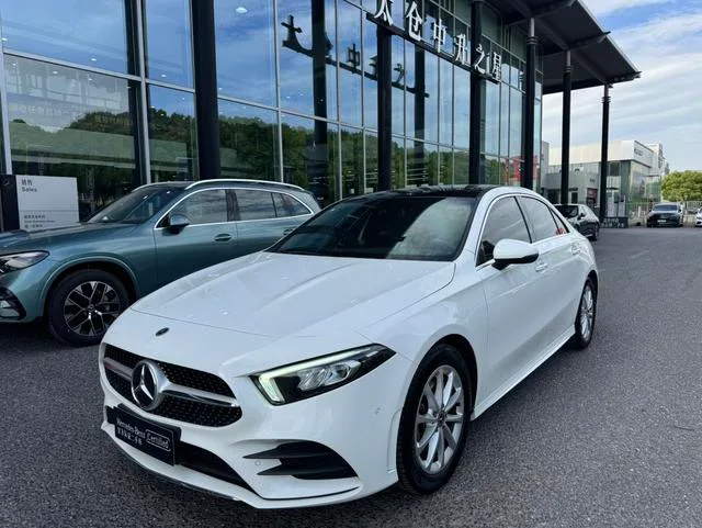 Mercedes-Benz A-Class 2021 A 200 L Sport Sedan Fashion Edition exterior photo 1 Mercedes-Benz A-Class 2021 A 200 L Sport Sedan Fashion Edition exterior photo 1
