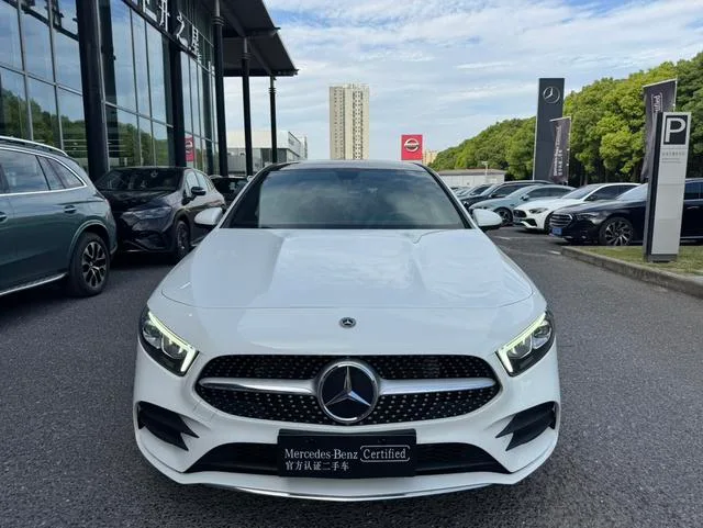 Mercedes-Benz A-Class 2021 A 200 L Sport Sedan Fashion Edition exterior photo 2 Mercedes-Benz A-Class 2021 A 200 L Sport Sedan Fashion Edition exterior photo 2