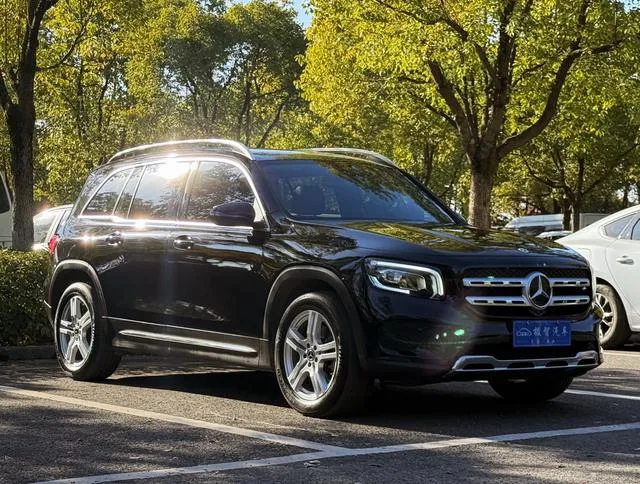 Mercedes-Benz GLB 2022 GLB 220 Dynamic exterior photo 3 Mercedes-Benz GLB 2022 GLB 220 Dynamic exterior photo 3