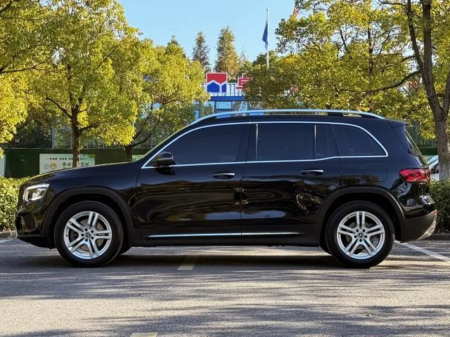 Mercedes-Benz GLB 2022 GLB 220 Dynamic exterior photo 8 Mercedes-Benz GLB 2022 GLB 220 Dynamic exterior photo 8