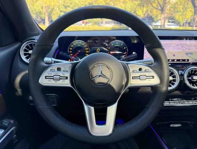 Mercedes-Benz GLB 2022 GLB 220 Dynamic interior photo 13 Mercedes-Benz GLB 2022 GLB 220 Dynamic interior photo 13
