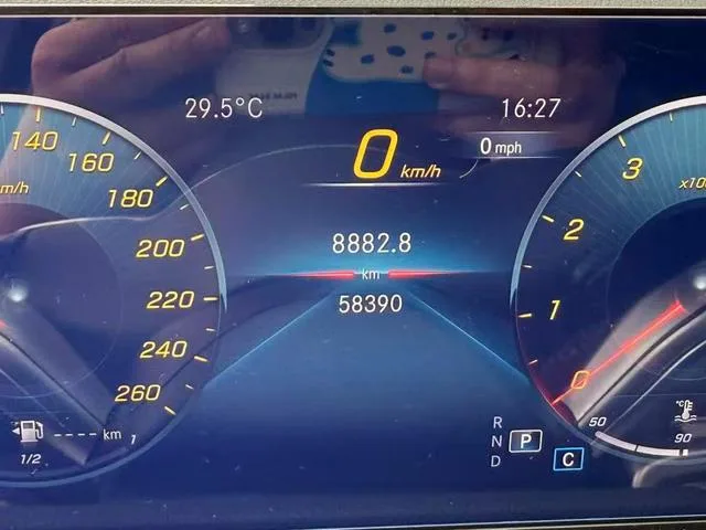 Mercedes-Benz GLB 2022 GLB 220 Dynamic interior photo 15 Mercedes-Benz GLB 2022 GLB 220 Dynamic interior photo 15