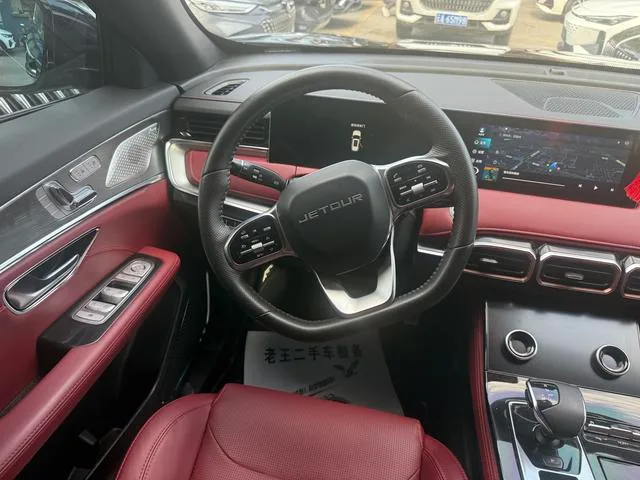 Jetour X70 PLUS 2021 Restyling 1.6T DCT sky 7 seat interior photo 11 Jetour X70 PLUS 2021 Restyling 1.6T DCT sky 7 seat interior photo 11