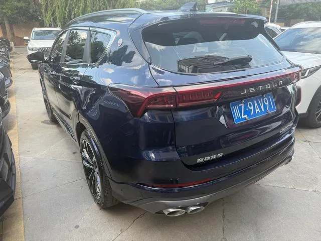 Jetour X70 PLUS 2021 Restyling 1.6T DCT sky 7 seat interior photo 16 Jetour X70 PLUS 2021 Restyling 1.6T DCT sky 7 seat interior photo 16