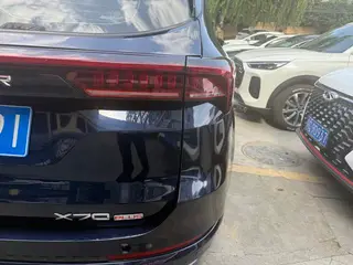 Jetour X70 PLUS 2021 Restyling 1.6T DCT sky 7 seat interior photo 17 Jetour X70 PLUS 2021 Restyling 1.6T DCT sky 7 seat interior photo 17