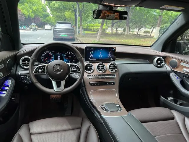 Mercedes-Benz GLC 2022 GLC 260 L 4MATIC Type de luxe intérieur photo 11