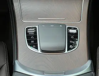 Mercedes-Benz GLC 2022 GLC 260 L 4MATIC Type de luxe intérieur photo 13