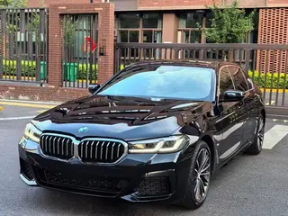 BMW 5 Series 2022 Restyling 530Li Leading Type M Sports suit exterior photo 1 BMW 5 Series 2022 Restyling 530Li Leading Type M Sports suit exterior photo 1