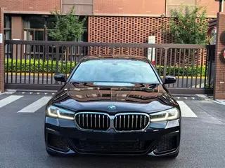 BMW 5 Series 2022 Restyling 530Li Leading Type M Sports suit exterior photo 3 BMW 5 Series 2022 Restyling 530Li Leading Type M Sports suit exterior photo 3