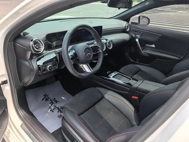 Mercedes-Benz A-Class 2025 A 200 L Fashion Edition exterior photo 5