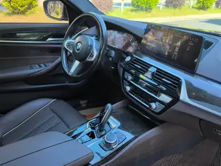 BMW 5 Series 2022 Reforma 525Li M Conjunto deportivo interior foto 10 BMW 5 Series 2022 Reforma 525Li M Conjunto deportivo interior foto 10