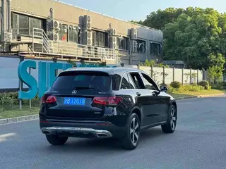 Mercedes-Benz GLC 2020 GLC 260 L 4MATIC Dynamic exterior photo 4 Mercedes-Benz GLC 2020 GLC 260 L 4MATIC Dynamic exterior photo 4