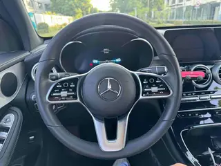 Mercedes-Benz GLC 2020 GLC 260 L 4MATIC Dynamic interior photo 13 Mercedes-Benz GLC 2020 GLC 260 L 4MATIC Dynamic interior photo 13