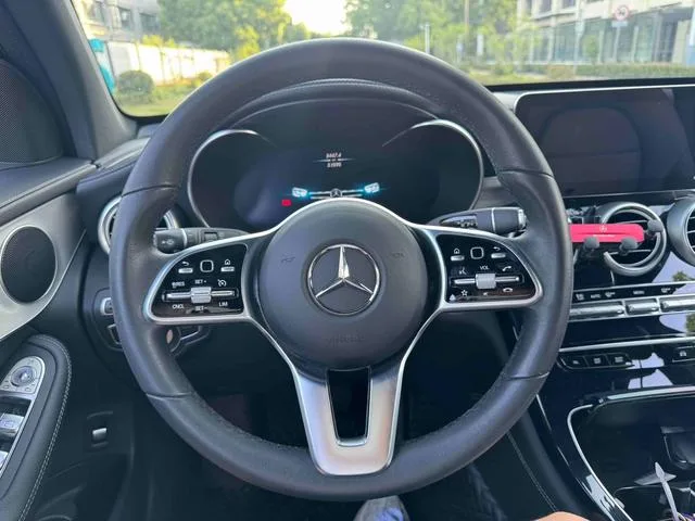 Mercedes-Benz GLC 2020 GLC 260 L 4MATIC Dynamic interior photo 13 Mercedes-Benz GLC 2020 GLC 260 L 4MATIC Dynamic interior photo 13