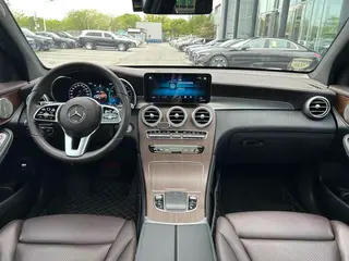 Mercedes-Benz GLC 2021 GLC 300 L 4MATIC Dynamic interior photo 16
