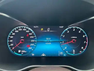 Mercedes-Benz GLC 2021 GLC 300 L 4MATIC Dynamic interior photo 17