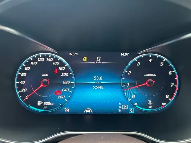 Mercedes-Benz GLC 2021 GLC 300 L 4MATIC Dynamic interior photo 17