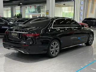 Mercedes-Benz E-Class 2022 Restyling E 300 L Luxury type sports car interior photo 6 Mercedes-Benz E-Class 2022 Restyling E 300 L Luxury type sports car interior photo 6