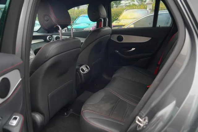 Mercedes-Benz GLC AMG 2022 AMG GLC 43 4MATIC интерьер фото 15