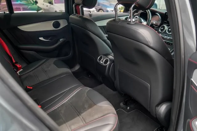 Mercedes-Benz GLC AMG 2022 AMG GLC 43 4MATIC интерьер фото 16