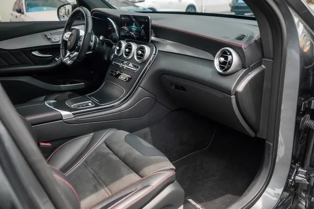 Mercedes-Benz GLC AMG 2022 AMG GLC 43 4MATIC интерьер фото 20