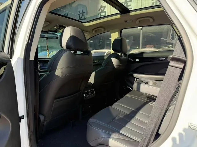Jetour X90 2019 1.6T DCT Zun Travel Edition 5 seat Country VI interior photo 9 Jetour X90 2019 1.6T DCT Zun Travel Edition 5 seat Country VI interior photo 9