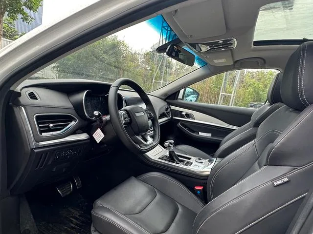 Jetour X70 2022 1.5T DCT Yue Hline Edition 5 seat exterior photo 4 Jetour X70 2022 1.5T DCT Yue Hline Edition 5 seat exterior photo 4